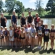 Gruppe von Kindern in Sportkleidung