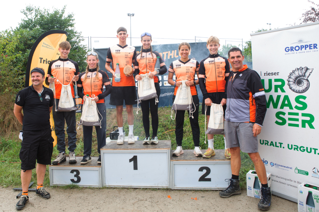 Sportler auf Podium