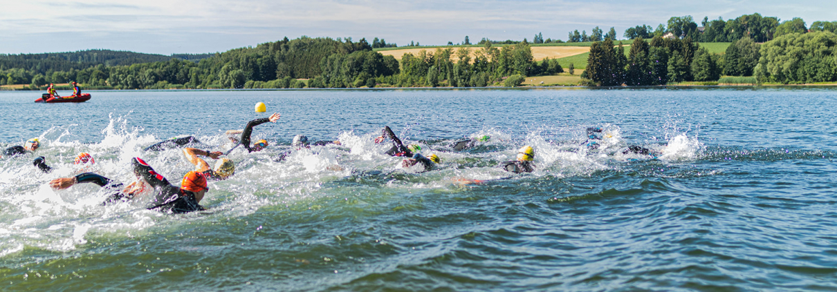 Schwimmen beim 39. GEALAN Triathlon Hof